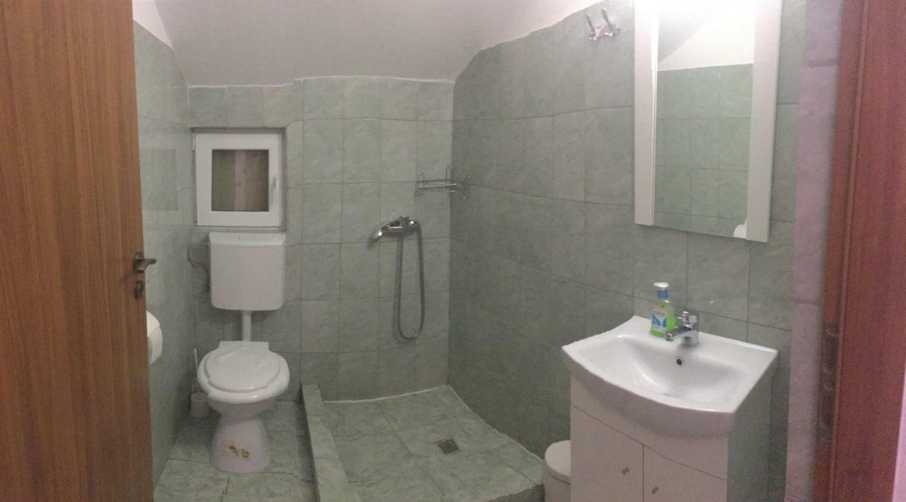 Hotel Casa Popa'S à Cîrţişoara Extérieur photo